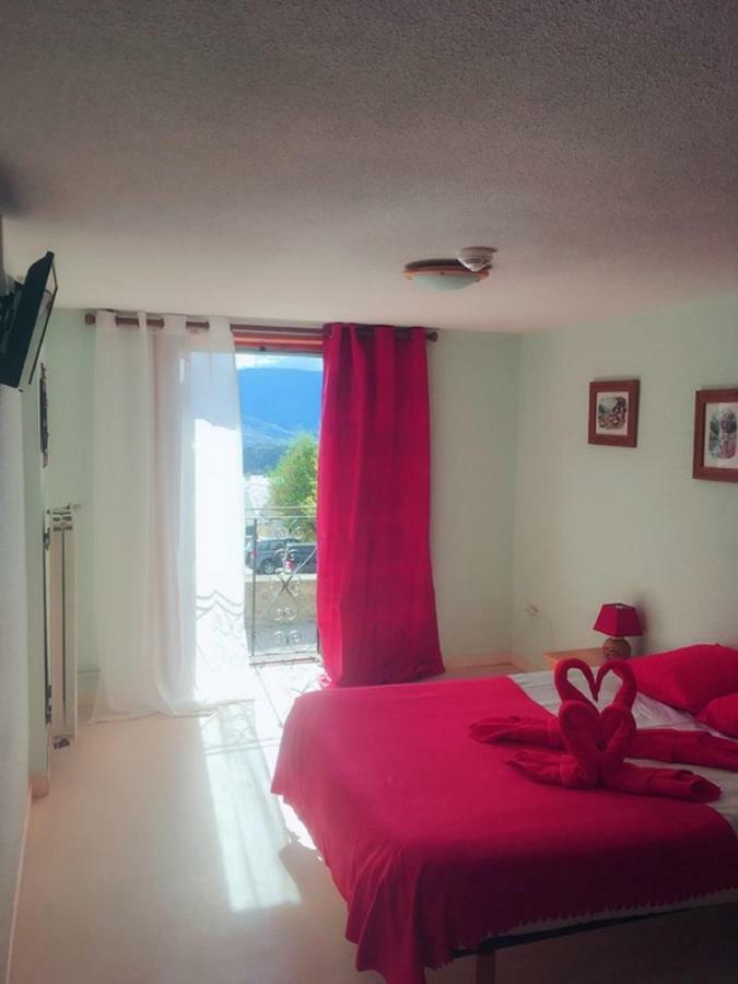 Gite Les Cariolettes Font-Romeu-Odeillo-Via Exterior photo